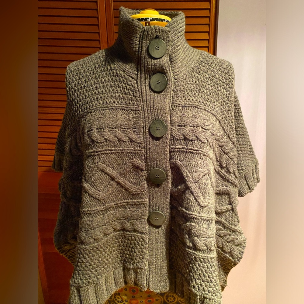 La Fée Maraboute cable knit cardigan.   Size 1